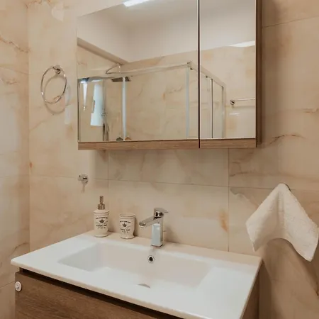 Appartement Dantis Place Alpha2