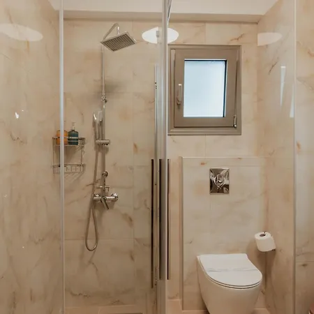 Dantis Place Alpha2 Apartment *